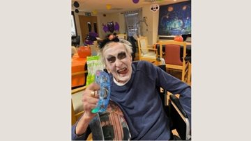 Ashton-under-Lyne Residents get festive for Halloween